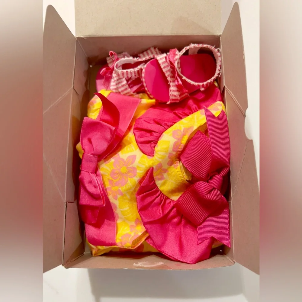 American Girl, Nanea’s Luau Dress, RETIRED 2024, Original Box Included. Flawless - Picture 5 of 6